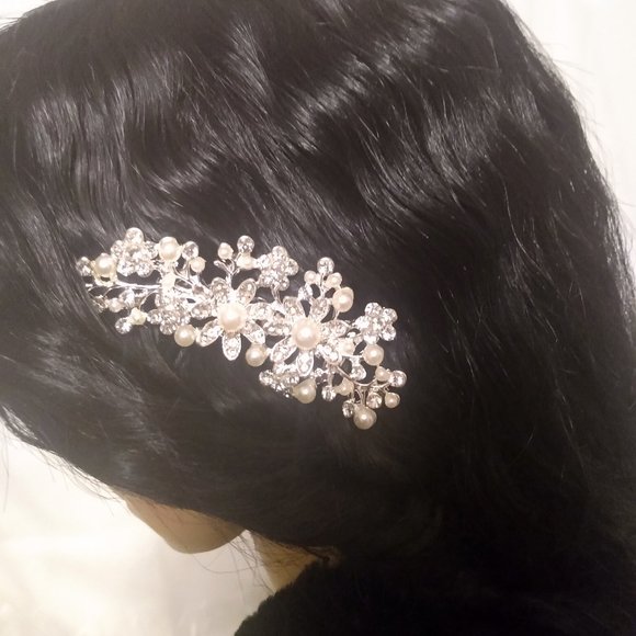White Crystal And Pearls Bridal Hair Comb-Bridal Crystal Hair Accessory - Picture 8 of 13